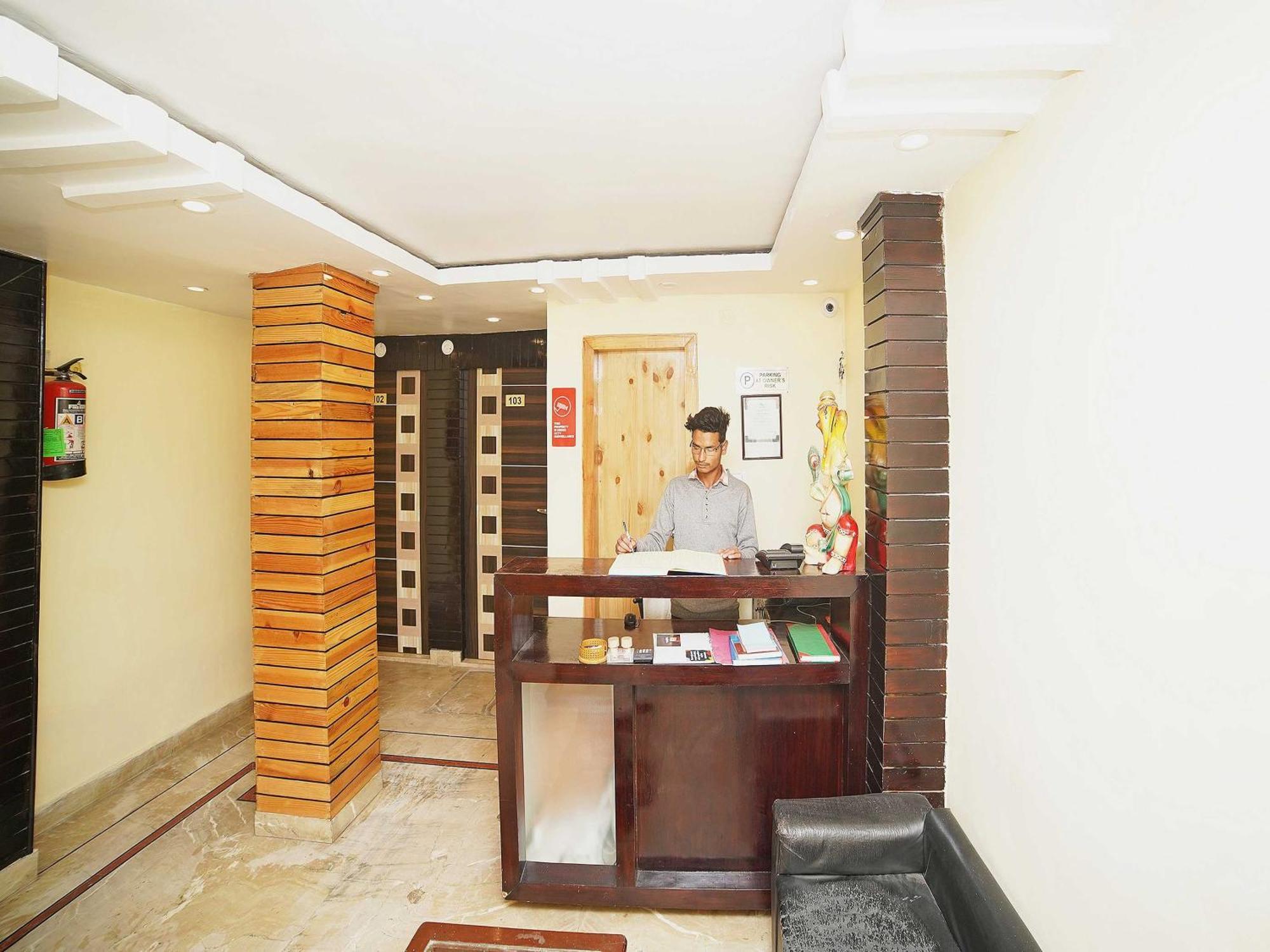 Hotel Oyo Flagship 8594 Golden Nest Nainital Exterior foto