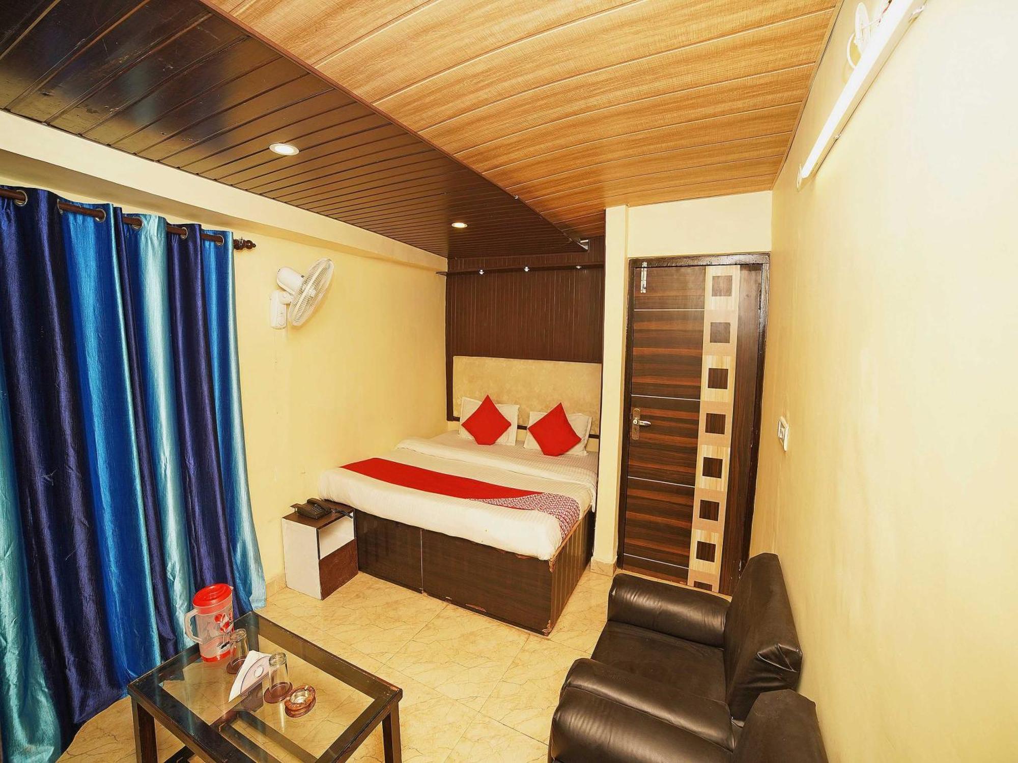 Hotel Oyo Flagship 8594 Golden Nest Nainital Exterior foto
